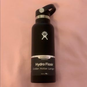 Hydro Flask 18 oz Water Bottle Black with Lid